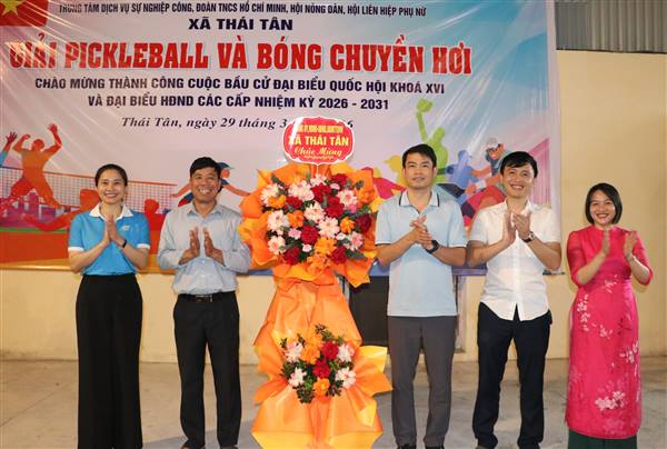 Sôi nổi giải thể thao Pickleball và bóng chuyền hơi chào mừng thành công cuộc bầu cử đại biểu Quốc hội và đại biểu HĐND các cấp