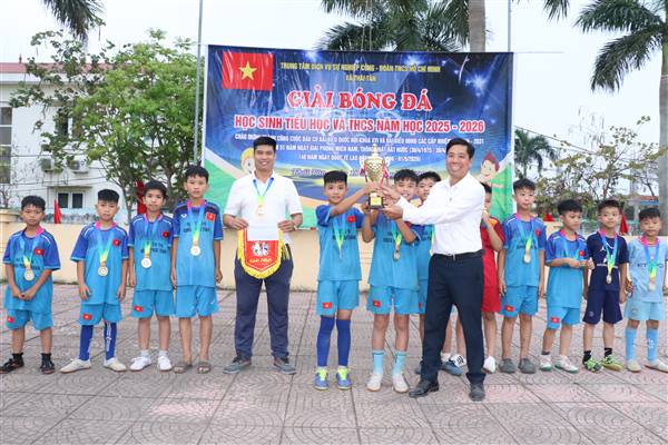  Sôi nổi, hấp dẫn giải bóng đá nam học sinh năm 2026