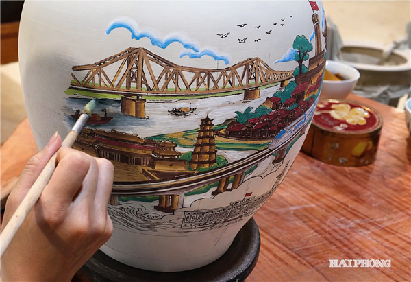 Công ty Gốm Chu Đậu ra mắt bộ sản phẩm “Bảo châu Thống Nhất”