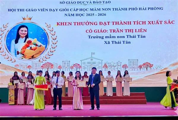 Cô giáo Trần Thị Liên - trường Mầm non Thái Tân tỏa sáng tại hội thi giáo viên giỏi cấp thành phố