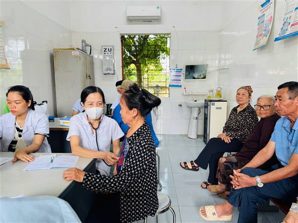 Quan tâm chăm sóc sức khỏe người cao tuổi tại xã Thái Tân