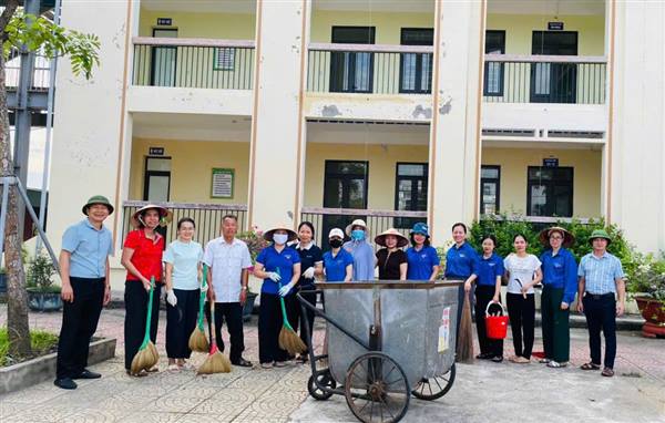 Xã Thái Tân phát động phong trào thi đua "Toàn dân chung tay bảo vệ môi trường, vì một Việt Nam xanh - sạch - đẹp"