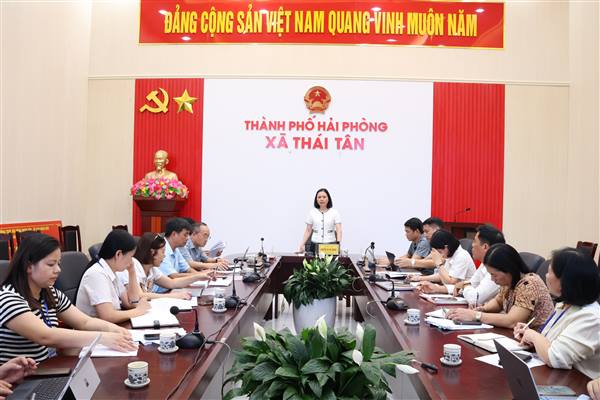  Thường trự Đảng uỷ xã Thái Tân làm việc với phòng Văn hoá - Xã hội