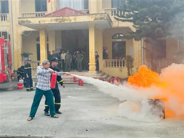Thái Tân thành lập lực lượng dân phòng, huấn luyện nghiệp vụ phòng cháy chữa cháy và cứu nạn, cứu hộ