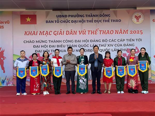 GIẢI DÂN VŨ - ĐẠI HỘI THỂ DỤC THỂ THAO PHƯỜNG THÀNH ĐÔNG LẦN THỨ I