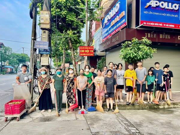 PHƯỜNG THÀNH ĐÔNG RA QUÂN TỔNG DỌN VỆ SINH MÔI TRƯỜNG 