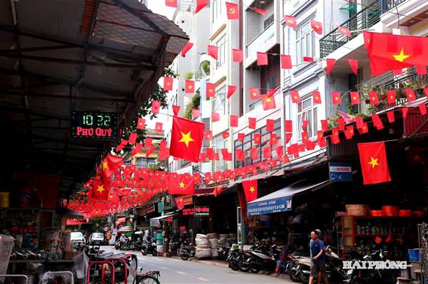 THÀNH PHỐ HẢI PHÒNG RỰC RỠ CHÀO MỪNG ĐẠI HỘI