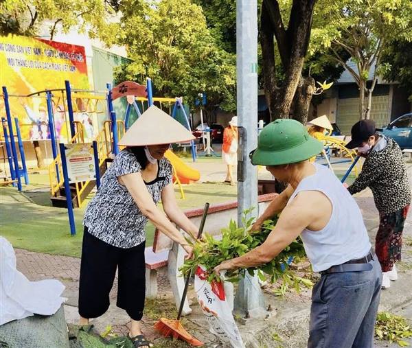 PHƯỜNG THÀNH ĐÔNG TỔ CHỨC DỌN VỆ SINH MÔI TRƯỜNG, CHỈNH TRANG ĐÔ THỊ CHÀO MỪNG ĐẠI HỘI ĐẢNG BỘ THÀNH PHỐ HẢI PHÒNG LẦN THỨ NHẤT, NHIỆM KỲ 2025 – 2030