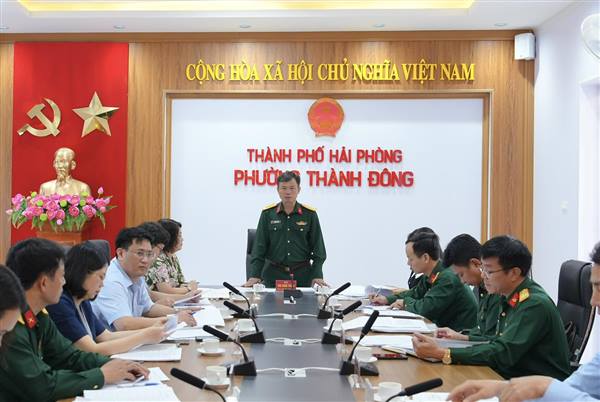 Đoàn công tác số 219 Thành ủy Hải Phòng kiểm tra nhụ vụ quốc phòng, quân sự tại phường Thành Đông