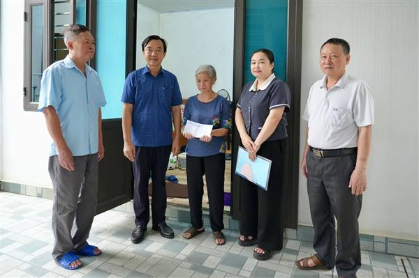 Phường Thành Đông tổ chức thăm hỏi, tặng quà người khuyết tật nhân ngày 18/4