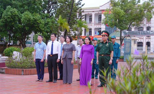Phường Thành Đông dâng hương tưởng niệm các Anh hùng liệt sĩ