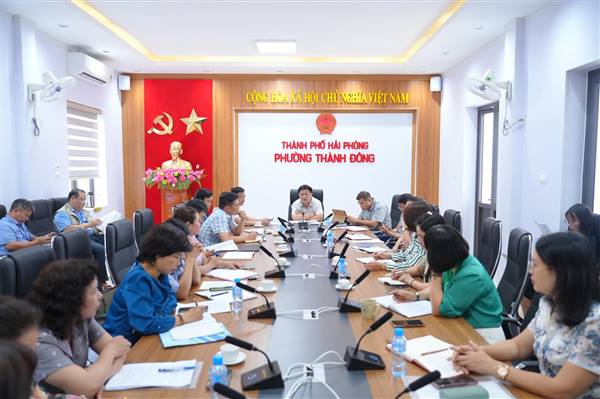 Ủy ban nhân dân phường Thành Đông tổ chức hội nghị giao ban với các trường học trên địa bàn phường