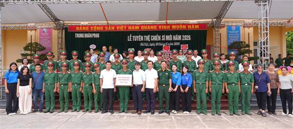 Phường Thành Đông tổ chức thăm, động viên tân binh nhập ngũ năm 2026