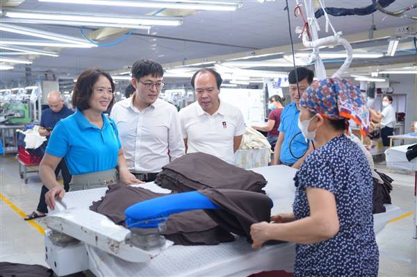 Phường Thành Đông tổ chức chương trình "Bữa cơm công đoàn" chăm lo cho đoàn viện, người lao động