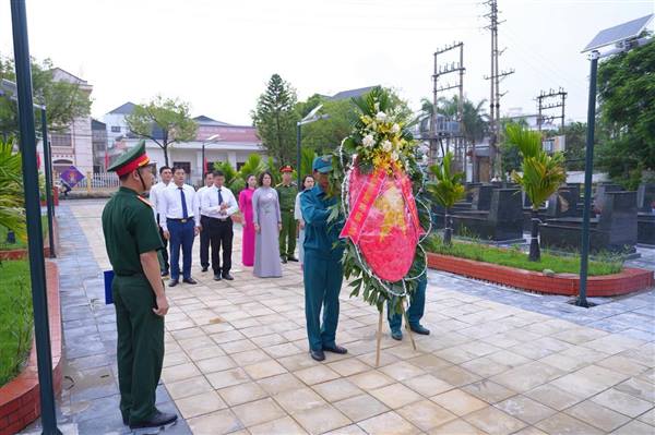 Phường Thành Đông tổ chức Lễ Thắp nến tri ân các Anh hùng liệt sĩ