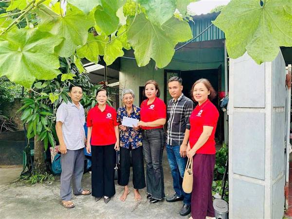 Trao yêu thương - Lan tỏa nhân ái