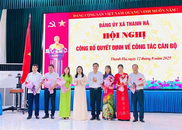 Hội nghị công bố quyết định về công tác cán bộ