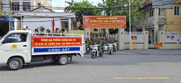 Công an xã Thanh Hà ra quân thực hiện cao điểm xây dựng xã không ma túy