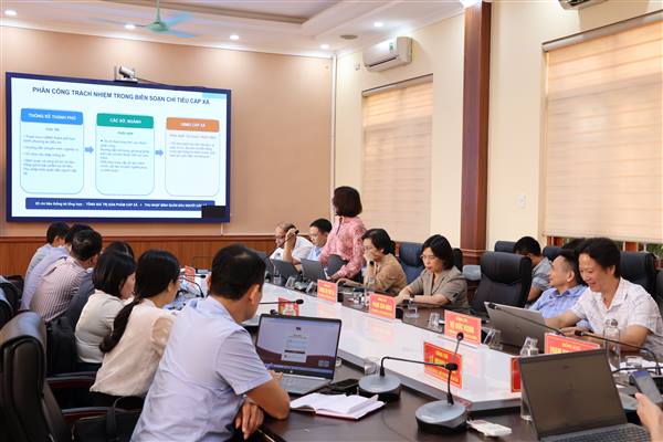 Trao đổi, xây dựng kịch bản tăng trưởng và biên soạn chỉ tiêu tổng giá trị sản phẩm trên địa bàn cấp xã giai đoạn 2026-2030 đối với 5 xã khu vực Thanh Hà