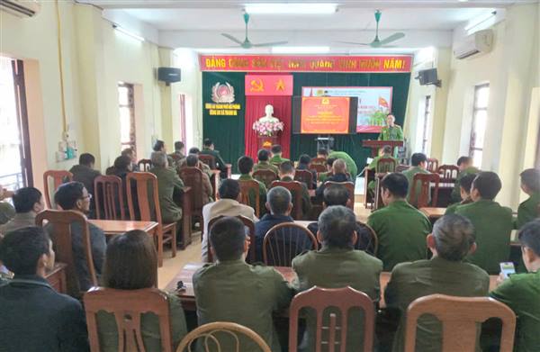 Công an xã Thanh Hà tập huấn, triển khai phương án bảo đảm an ninh trật tự trong ngày bầu cử.