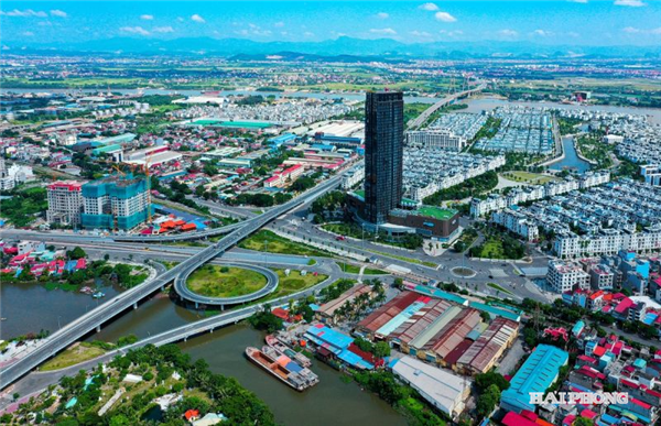 Quyết liệt cắt giảm thủ tục hành chính, phấn đấu tăng trưởng hai con số