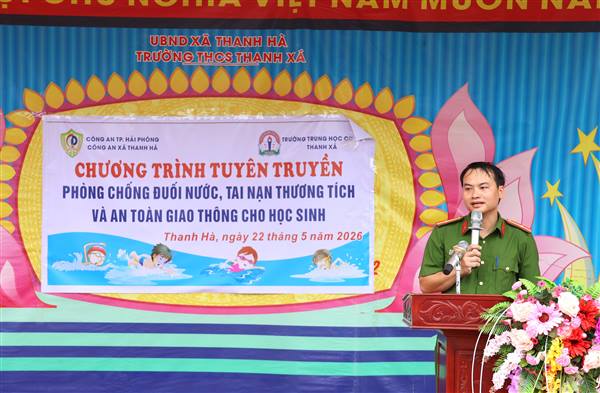 Công an xã Thanh Hà tuyên truyền phòng chống đuối nước, tai nạn thương tích và an toàn giao thông cho học sinh trường THCS Thanh Xá