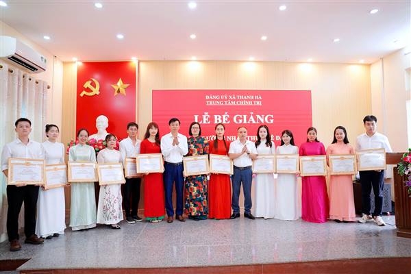 Bế giảng Lớp Bồi dưỡng nhận thức về Đảng Cộng sản Việt Nam khóa II năm 2026