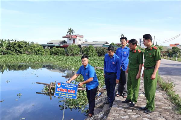 Tuyên truyền về phòng chống tai nạn thương tích, đuối nước, bạo lực xâm hại, kỹ năng tự bảo vệ bảo thân trên không gian mạng cho thanh thiếu nhi.