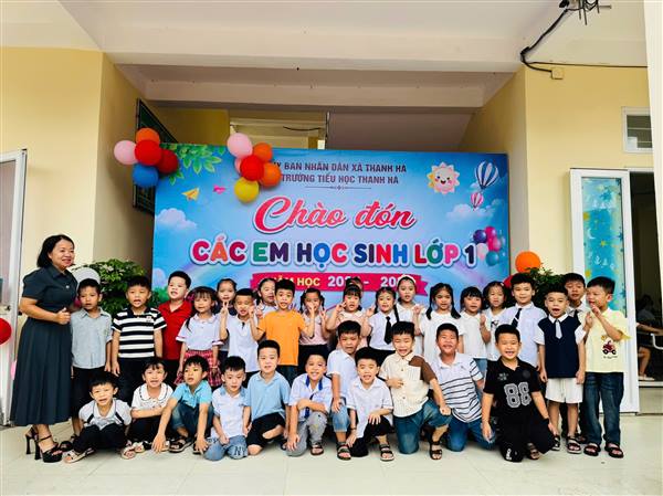 530 học sinh lớp 1 trên địa bàn xã Thanh Hà rộn ràng tựu trường