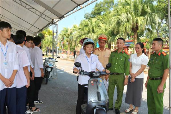 Thanh Hà triển khai chiến dịch đào tạo kỹ năng lái xe mô tô, xe gắn máy an toàn