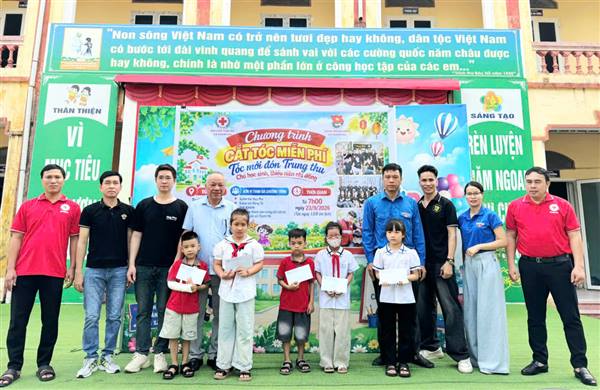 Thanh Hà: Tổ chức chương trình “Tóc mới đón Trung thu” cho học sinh