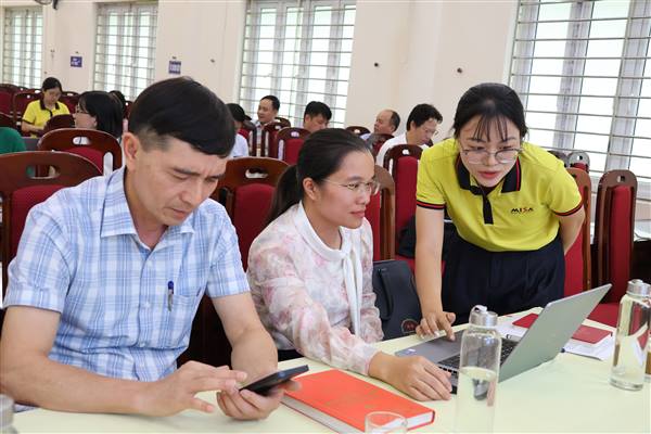 Thanh Hà tập huấn ứng dụng trí tuệ nhân tạo trong quản lý, điều hành
