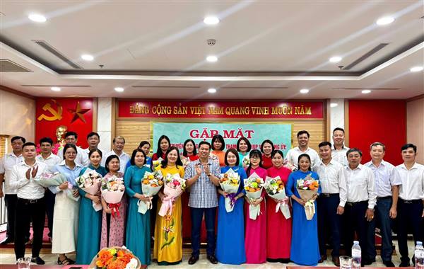 XÃ THANH MIỆN TỔ CHỨC LỄ KỶ NIỆM NGÀY TRUYỀN THỐNG CÁC CƠ QUAN THAM MƯU, GIÚP VIỆC ĐẢNG ỦY
