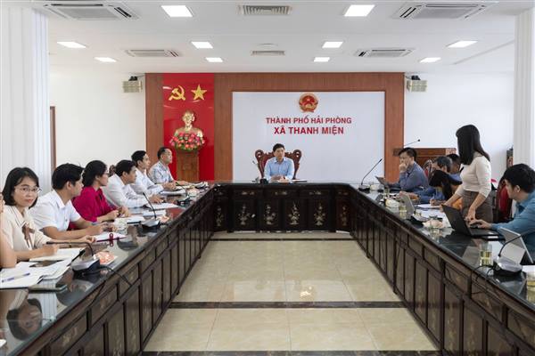 ĐOÀN CÔNG TÁC CỦA THÀNH PHỐ KIỂM TRA CÔNG TÁC CẢI CÁCH HÀNH CHÍNH TẠI XÃ THANH MIỆN