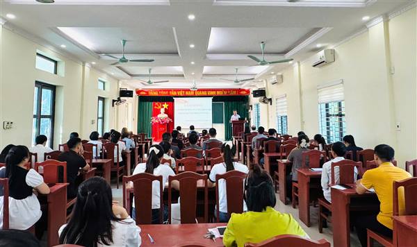 Trung tâm Chính trị xã Thanh Miện khai giảng lớp bồi dưỡng lý luận cho Đảng viên mới năm 2025
