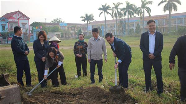 Khởi công nâng cấp tuyến đường trục chính từ thôn La Ngoại đi thôn Nại Trì