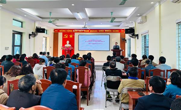 Đảng ủy xã Thanh Miện tổ chức tập huấn sổ tay đảng viên điện tử