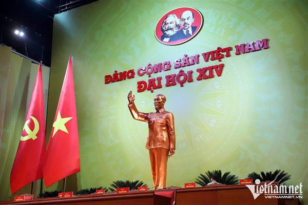 Ngày làm việc đầu tiên Đại hội đại biểu toàn quốc lần thứ XIV của Đảng