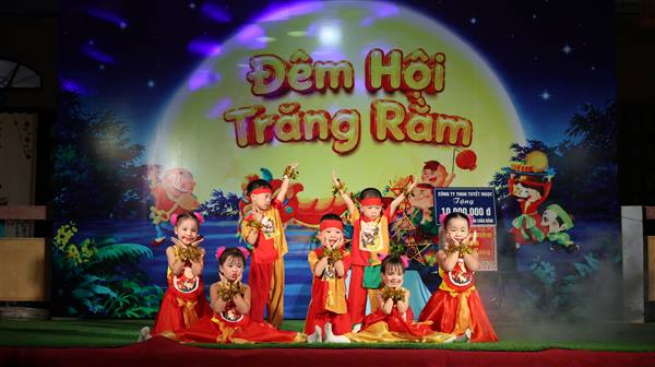 Trường Mầm non Ngũ Hùng rộn ràng Đêm hội trăng Rằm năm 2026