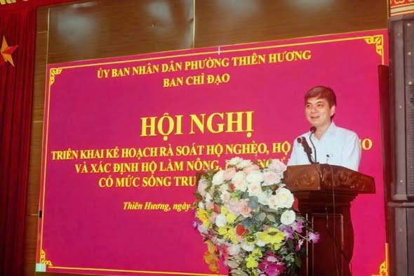 Sáng ngày 31/10, Ủy ban nhân dân phường Thiên Hương tổ chức hội nghị rà soát hộ nghèo, hộ cận nghèo và xác định hộ làm nông nghiệp, lâm nghiệp, ngư nghiệp có mức sống trung bình năm 2025 trên địa bàn phường. 