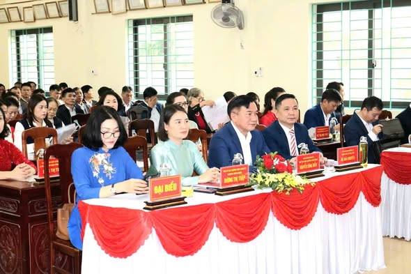 Hội đồng nhân dân phường Thiên Hương khóa I, nhiệm kỳ 2021–2026 đã tổ chức Kỳ họp thứ 6