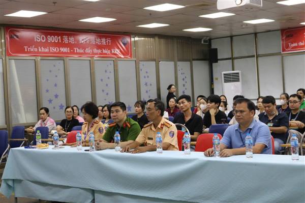 TUYÊN TRUYỀN VÀ ĐÀO TẠO KỸ NĂNG LÁI XE AN TOÀN CHO CÔNG NHÂN CÔNG TY GIẦY AURORA VIỆT NAM
