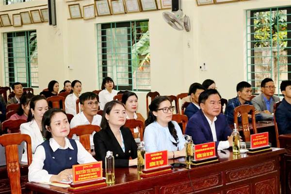 ĐẢNG ỦY PHƯỜNG THIÊN HƯƠNG: TỔ CHỨC ĐIỂM CẦU TRỰC TUYẾN HỘI NGHỊ QUÁN TRIỆT NGHỊ QUYẾT SỐ 79-NQ/TW VÀ NGHỊ QUYẾT SỐ 80-NQ/TW CỦA BỘ CHÍNH TRỊ