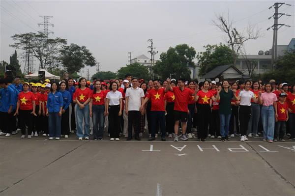 SÔI NỔI NGÀY CHẠY OLYMPIC VÌ SỨC KHỎE TOÀN DÂN TẠI PHƯỜNG THIÊN HƯƠNG 