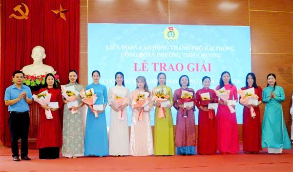  Phường Thiên Hương: Công bố thành lập 05 Công đoàn cơ sở và Trao giải các cuộc thi Tháng Công nhân năm 2026