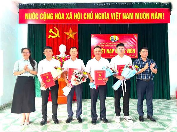 CHI BỘ SẢN XUẤT, KINH DOANH DỊCH VỤ VÀ NÔNG NGHIỆP KIỀN BÁI KẾT NẠP 04 ĐẢNG VIÊN MỚI VƯỢT 400% CHỈ TIÊU ĐƯỢC GIAO