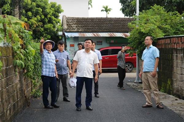 Phường Thiên Hương Kiểm tra tiến độ các dự án đầu tư công và công tác giải phóng mặt bằng