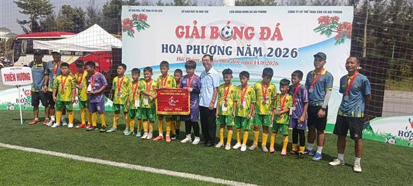 ĐỘI TUYỂN U10 PHƯỜNG THIÊN HƯƠNG XUẤT SẮC ĐẠT HUY CHƯƠNG BẠC GIẢI BÓNG ĐÁ THIẾU NIÊN, NHI ĐỒNG