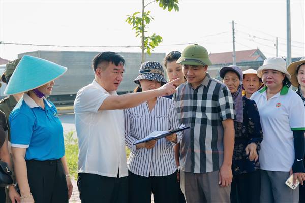 Mặt trận Tổ quốc phường Thiên Hương ra quân tổng vệ sinh môi trường và bảo đảm trật tự đô thị