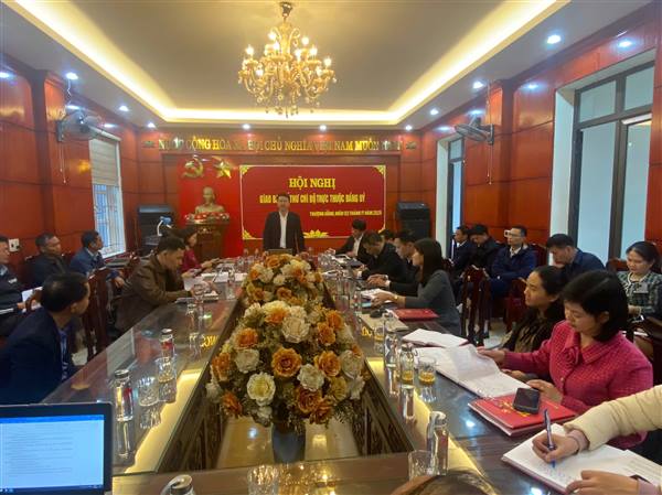 Ban Thường vụ Đảng ủy tổ chức tổ chức hội nghị giao ban với Bí thư các chi bộ trong xã